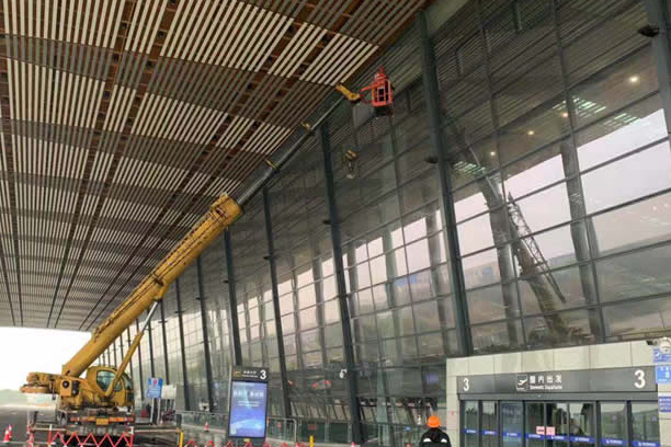 思明玻璃幕墙维护和保养